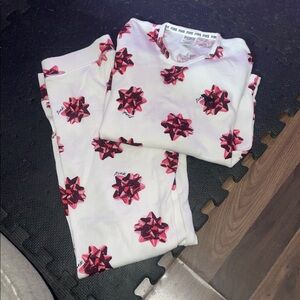 Victoria’s Secret Christmas pajama set size XS